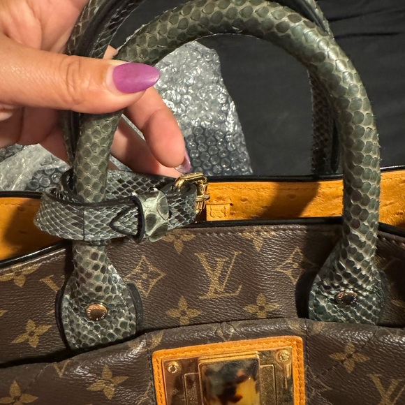 Rare & Limited Edition Monogram Etoile Exotique Tote GM - Picture 8 of 13